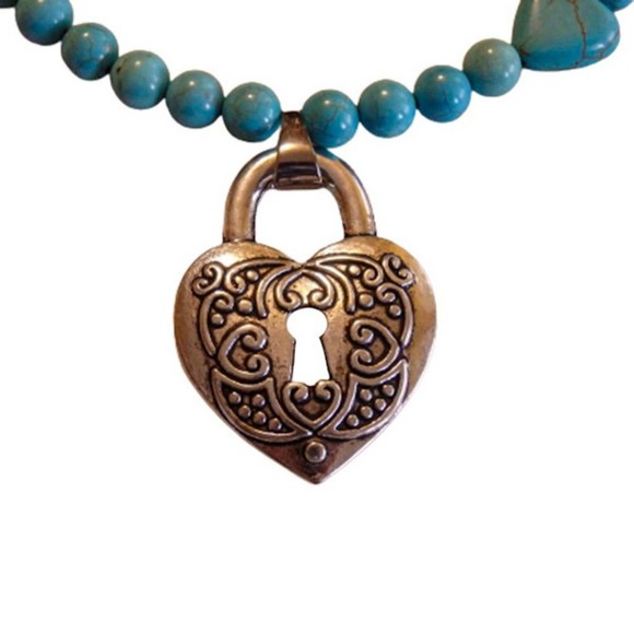 Faux Turquoise Howlite & Magnesite hearts Necklace 3035 - Picture 2 of 5